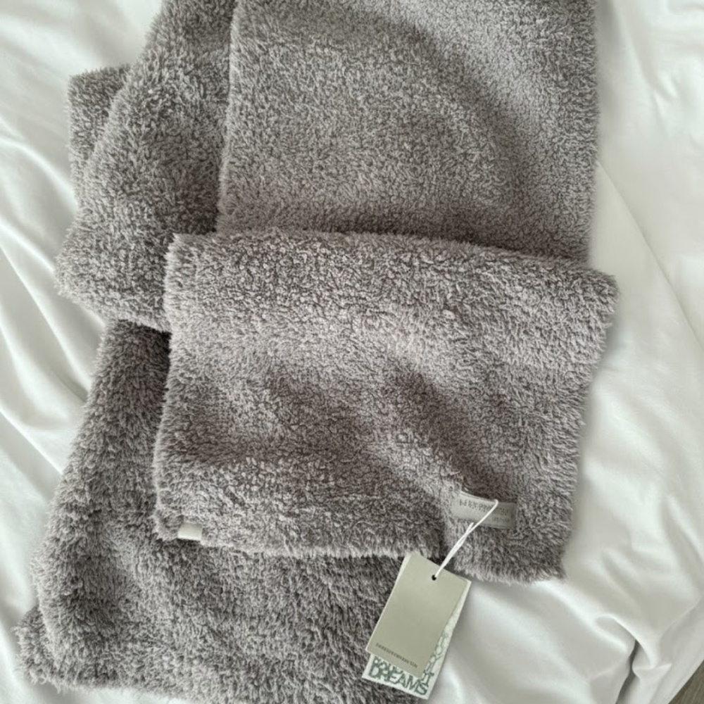 Barefoot Dreams CozyChic scarf